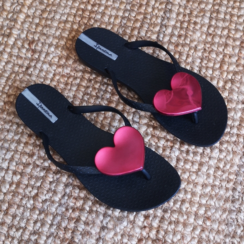 Ipanema heart flip flops